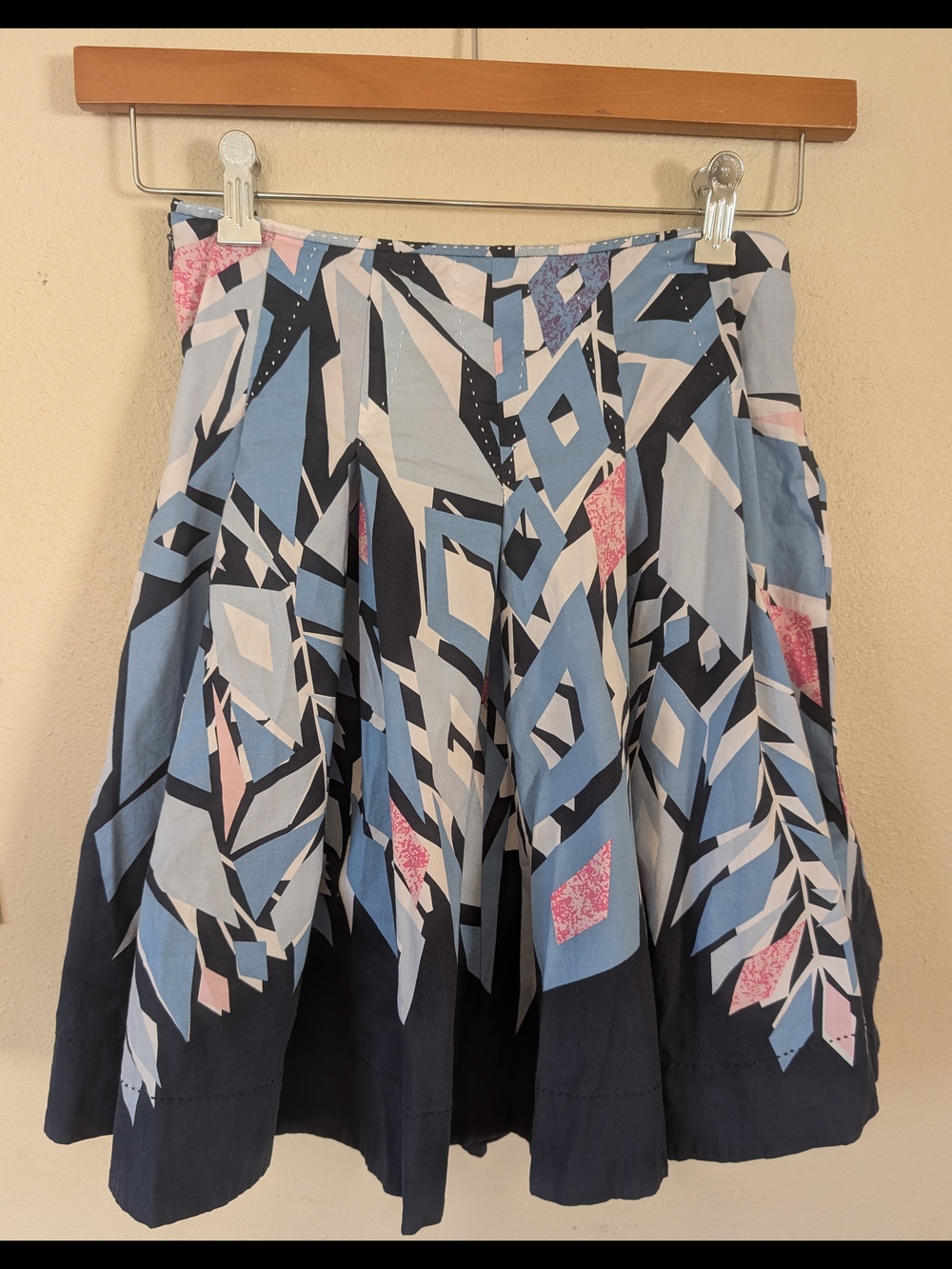 Elie Tahari Blue Geometric Circle Skirt with Pink Accents Size 4